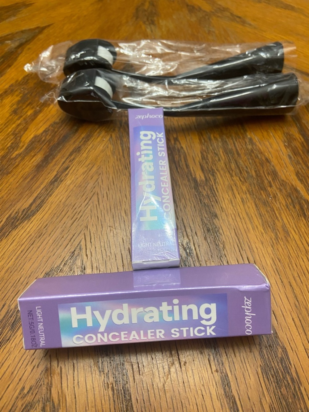 Hydrating Concealer Stick - Light Neutral (Cream)